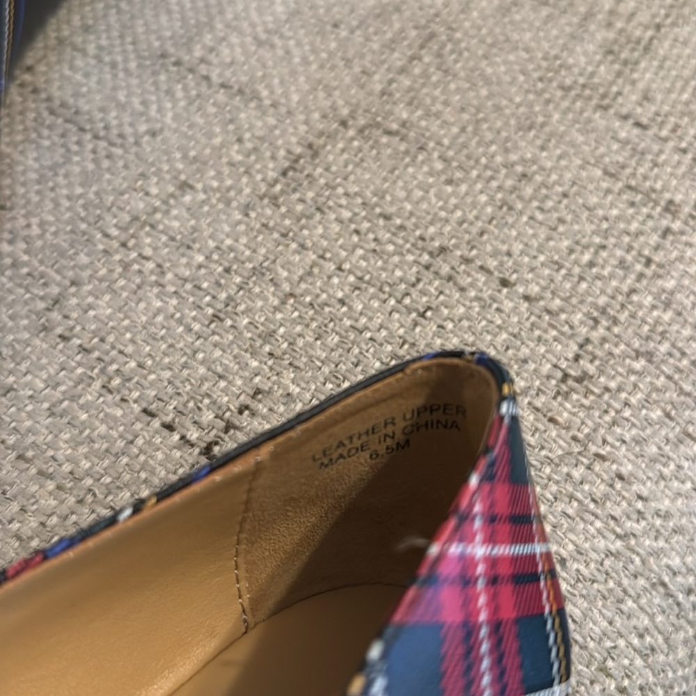 Talbots Leather Flat Pointed Toe Drivers in Plaid Size 6.5 - Picture 8 of 9